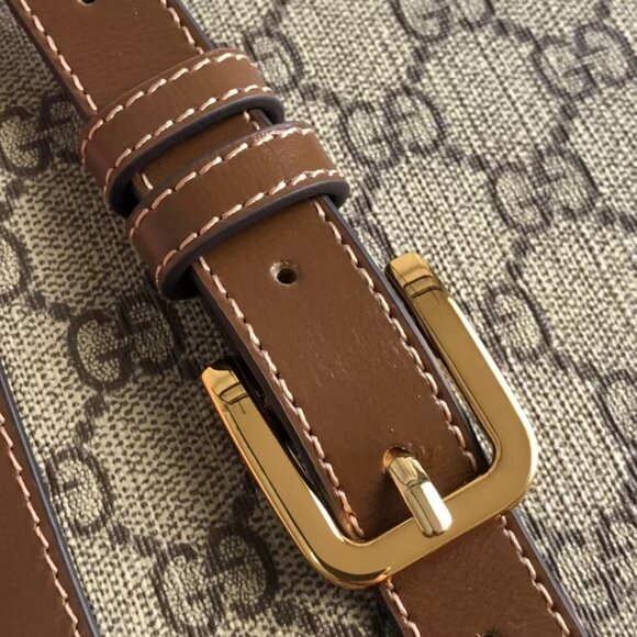 Gucci Chain Bags, Wallets - Picture 7 of 9